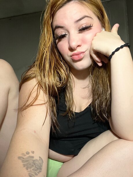 Nacktes geleaktes OnlyFans-Foto von Destiny Veach