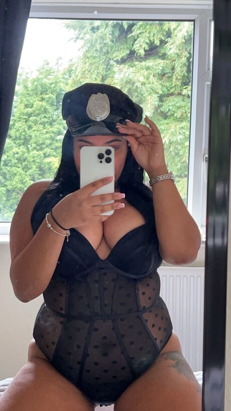 Nacktes geleaktes OnlyFans-Foto von Cheeky Jess