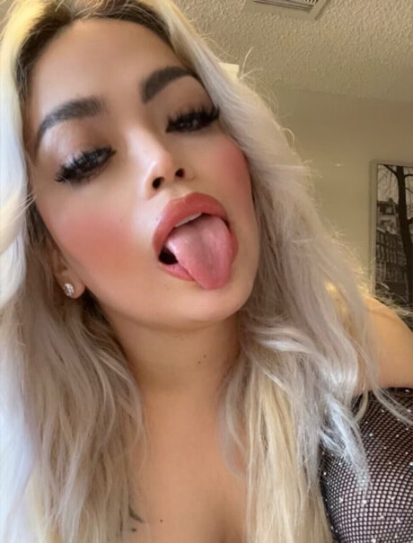 Nacktes geleaktes OnlyFans-Foto von Yanii Sweet   Free Page