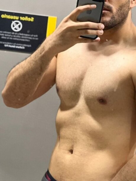 Nacktes geleaktes OnlyFans-Foto von Ram Lucky
