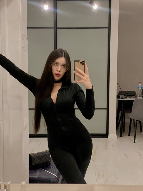 Nacktes geleaktes OnlyFans-Foto von Elmira