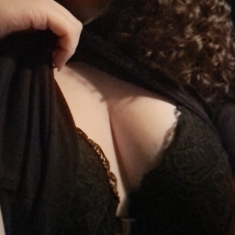 Nacktes geleaktes OnlyFans-Foto von Silliestputty