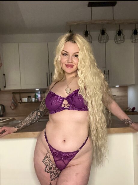 Nacktes geleaktes OnlyFans-Foto von Linalove