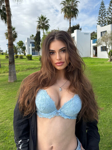 Ava