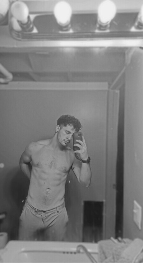Nacktes geleaktes OnlyFans-Foto von Gijo