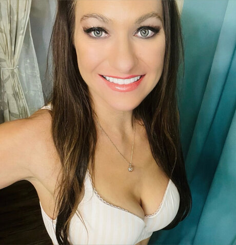 Nacktes geleaktes OnlyFans-Foto von Mrslaurenjoy