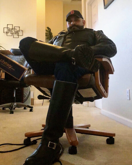 Nacktes geleaktes OnlyFans-Foto von Beastcop