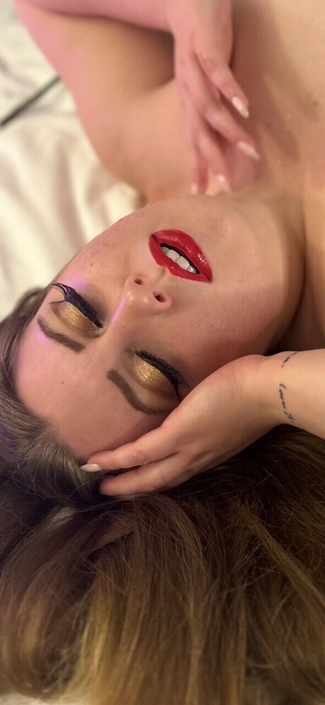 Nacktes geleaktes OnlyFans-Foto von Holland