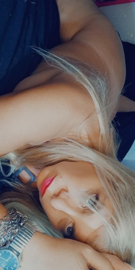 Nacktes geleaktes OnlyFans-Foto von Blondasecret