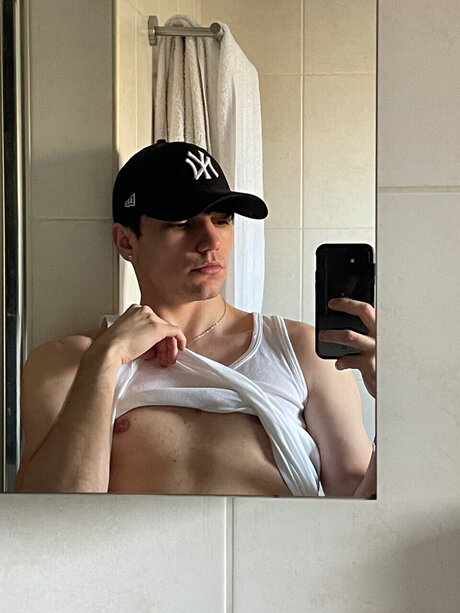 Nacktes geleaktes OnlyFans-Foto von Pavel Bushel