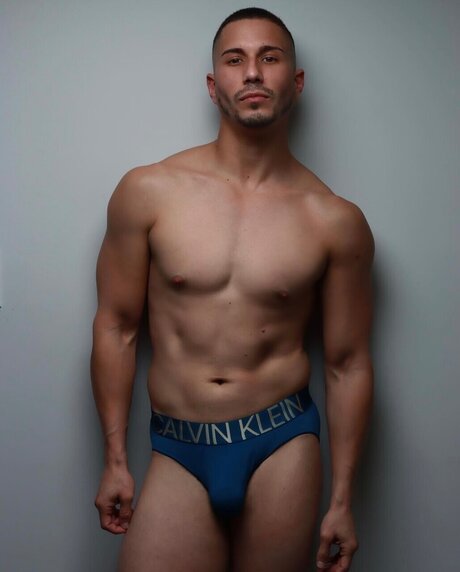 Nacktes geleaktes OnlyFans-Foto von Josh Luna 