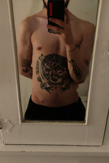 Nacktes geleaktes OnlyFans-Foto von Weenie Hut