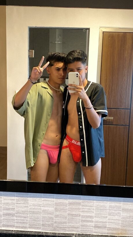 Nacktes geleaktes OnlyFans-Foto von Isra Y Hugo