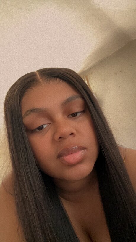 Nacktes geleaktes OnlyFans-Foto von Lolaaabunniee 