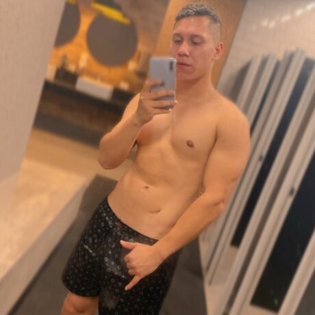 Nacktes geleaktes OnlyFans-Foto von Eros
