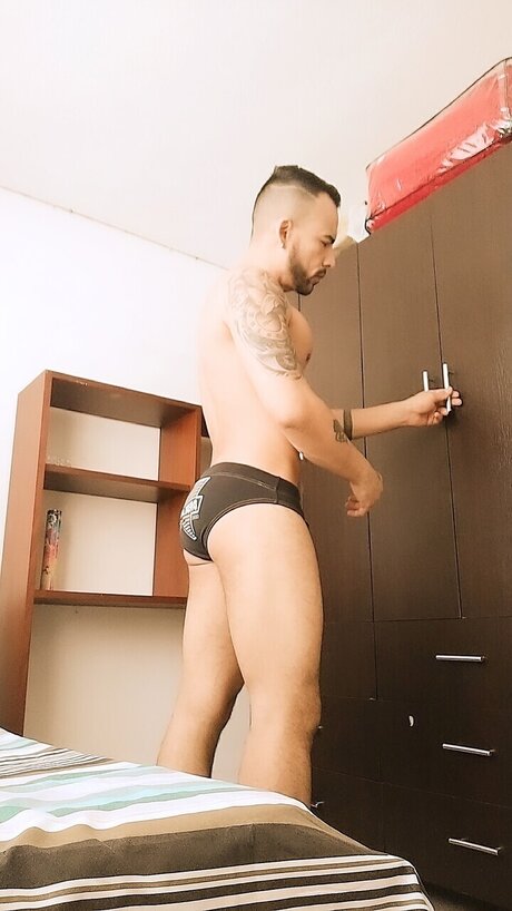 Nacktes geleaktes OnlyFans-Foto von Peter