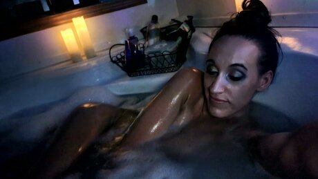 Nacktes geleaktes OnlyFans-Foto von Leah