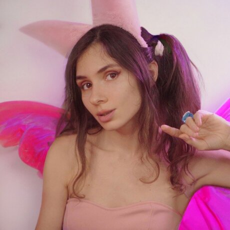 Nacktes geleaktes OnlyFans-Foto von Holy Polli Free