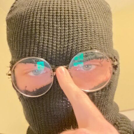 Nacktes geleaktes OnlyFans-Foto von Ghost
