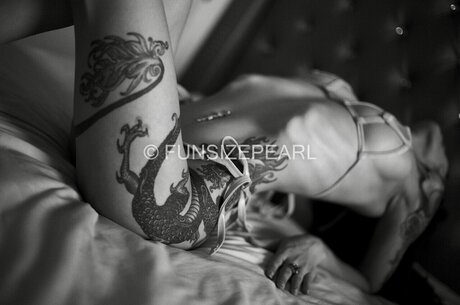 Nacktes geleaktes OnlyFans-Foto von Funsizepearl