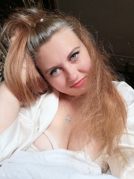 Nacktes geleaktes OnlyFans-Foto von Mashaa Free