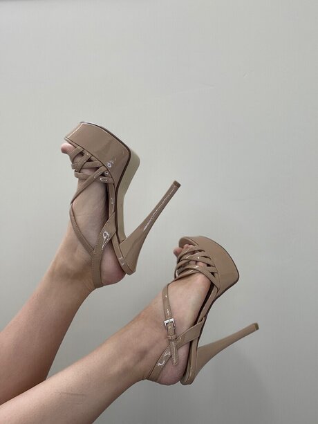 Nacktes geleaktes OnlyFans-Foto von Madam Toes