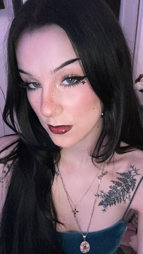Nacktes geleaktes OnlyFans-Foto von Star