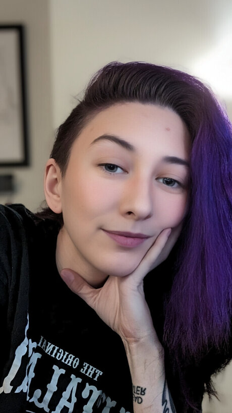 Nacktes geleaktes OnlyFans-Foto von Lovely Lucy No Ppv