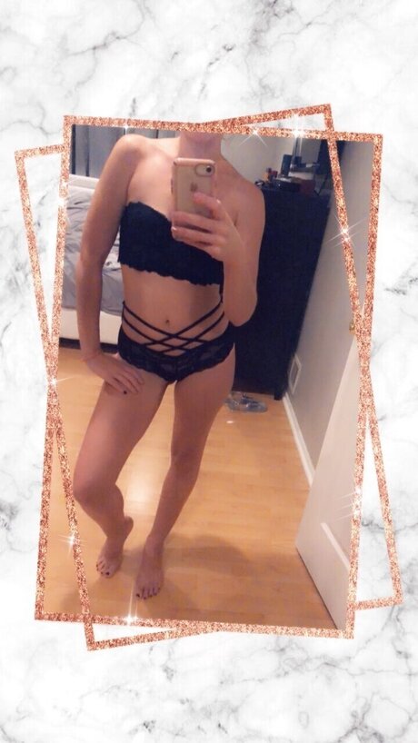 Nacktes geleaktes OnlyFans-Foto von Tannjbabe