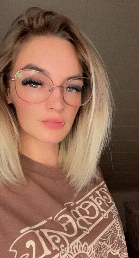 Nacktes geleaktes OnlyFans-Foto von Isils