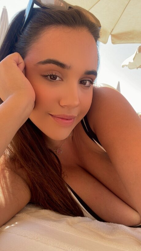Nacktes geleaktes OnlyFans-Foto von Adriana Black