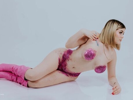 Nacktes geleaktes OnlyFans-Foto von Yessybernal