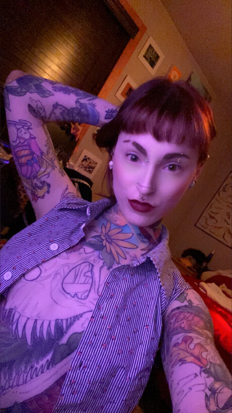 Nacktes geleaktes OnlyFans-Foto von Lauren Granger
