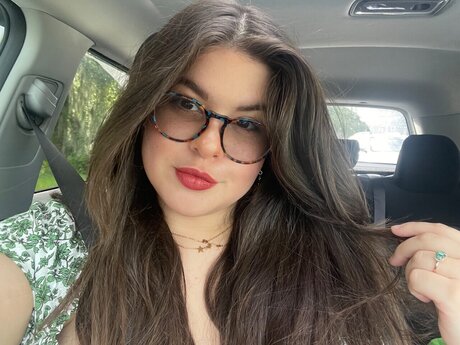 Nacktes geleaktes OnlyFans-Foto von Lizzie 