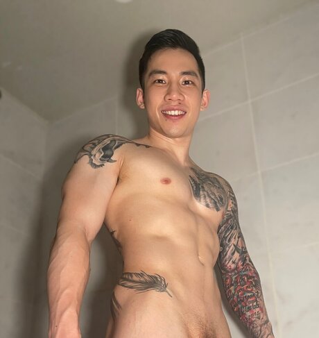 Nacktes geleaktes OnlyFans-Foto von Shanghai Trainer