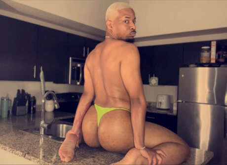 Nacktes geleaktes OnlyFans-Foto von Flame