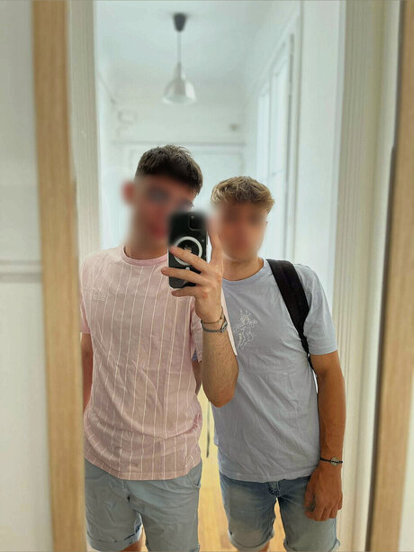 Nacktes geleaktes OnlyFans-Foto von Leoraphaelofficiel