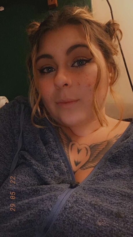 Nacktes geleaktes OnlyFans-Foto von Elizabeth Lovley Free