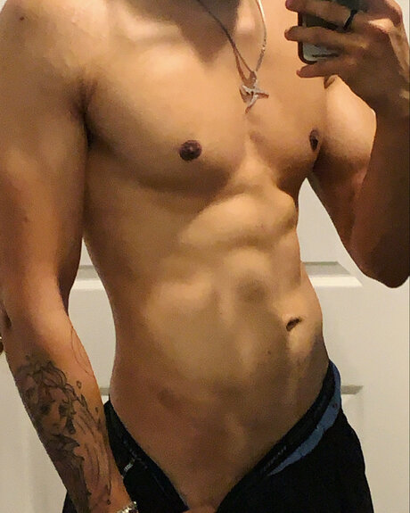 Nacktes geleaktes OnlyFans-Foto von Adam Fire