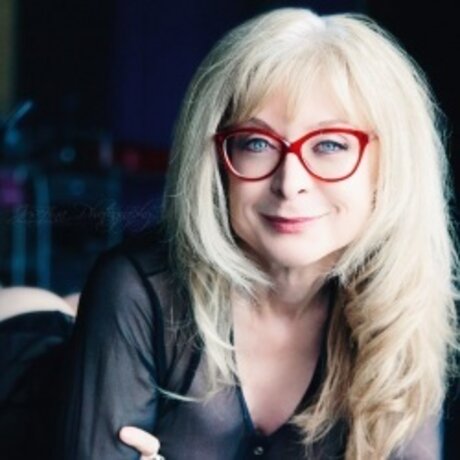 Nacktes geleaktes OnlyFans-Foto von Nina Hartley