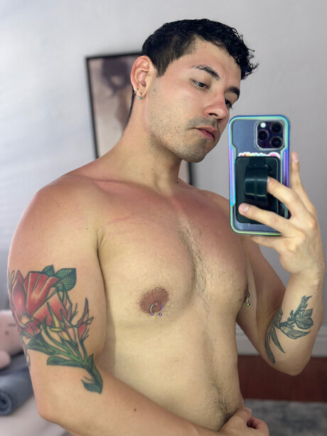 Nacktes geleaktes OnlyFans-Foto von Osito