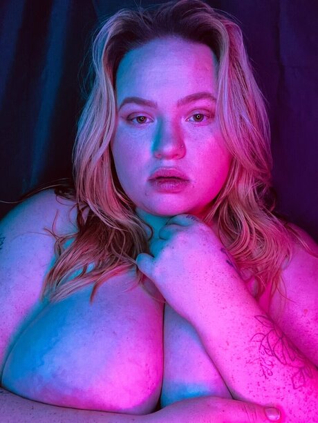 Nacktes geleaktes OnlyFans-Foto von Bella Rose