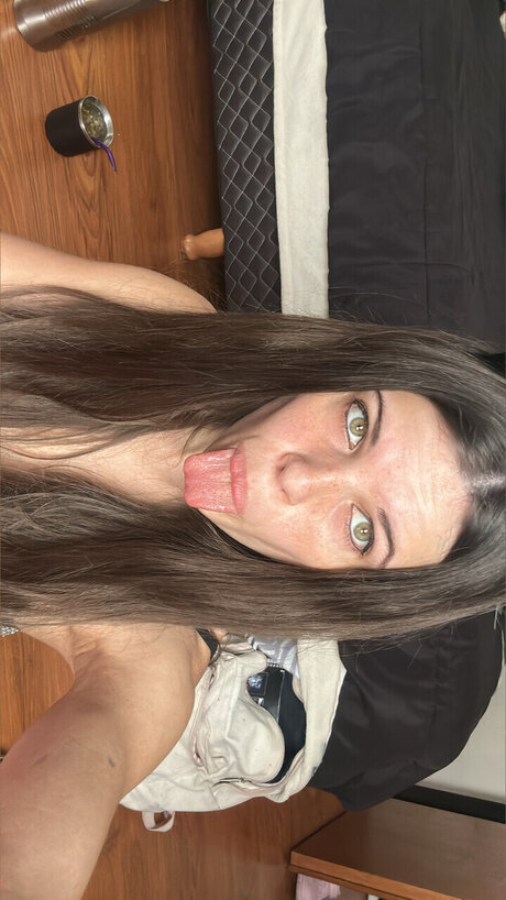 Nacktes geleaktes OnlyFans-Foto von Melinakii