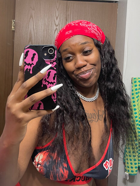 Nacktes geleaktes OnlyFans-Foto von Cece