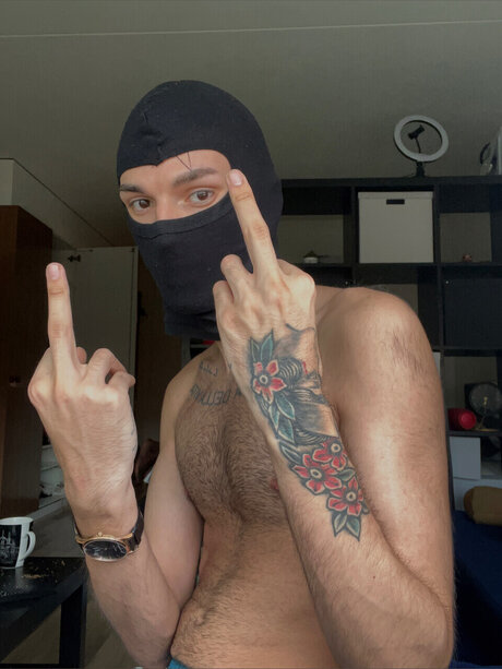Nacktes geleaktes OnlyFans-Foto von Hugo