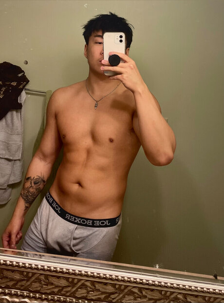 Nacktes geleaktes OnlyFans-Foto von Your Fav Gym Bro