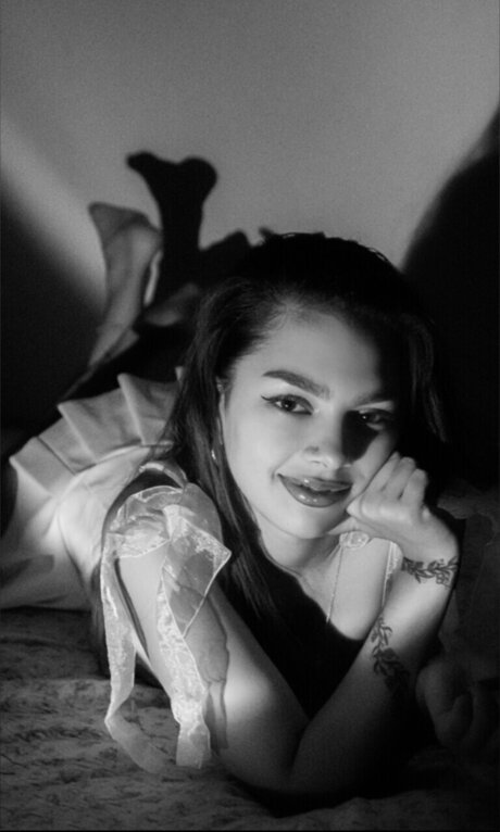 Nacktes geleaktes OnlyFans-Foto von Kitty Fay
