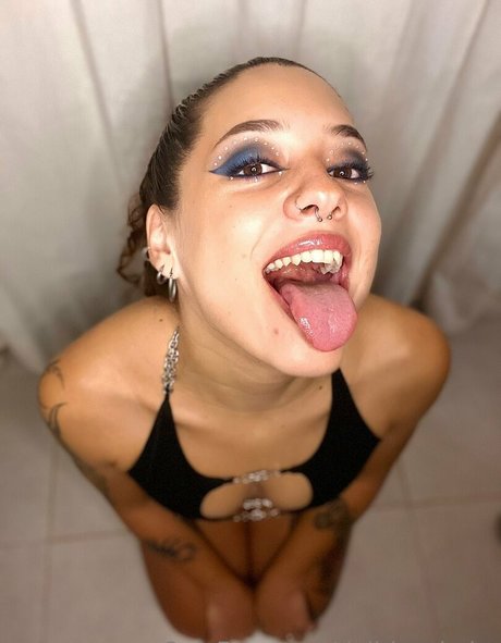 Nacktes geleaktes OnlyFans-Foto von Deliriousbaby