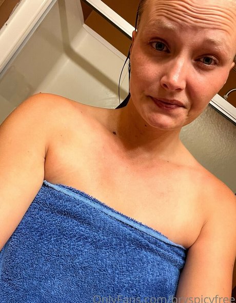 Nacktes geleaktes OnlyFans-Foto von Onehotmomma1220free