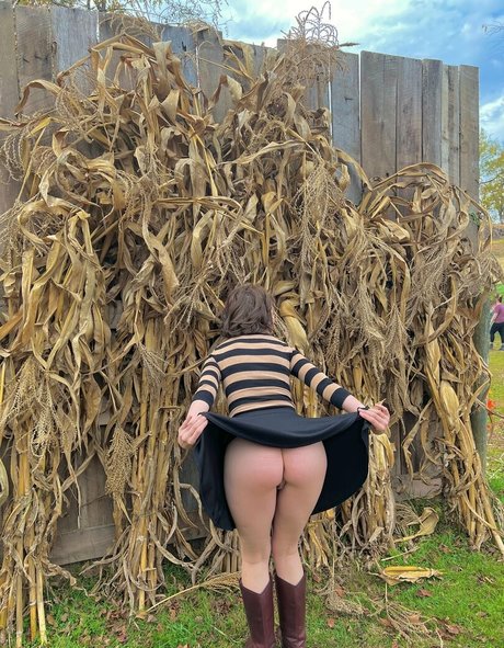 Nacktes geleaktes OnlyFans-Foto von Maggienolia